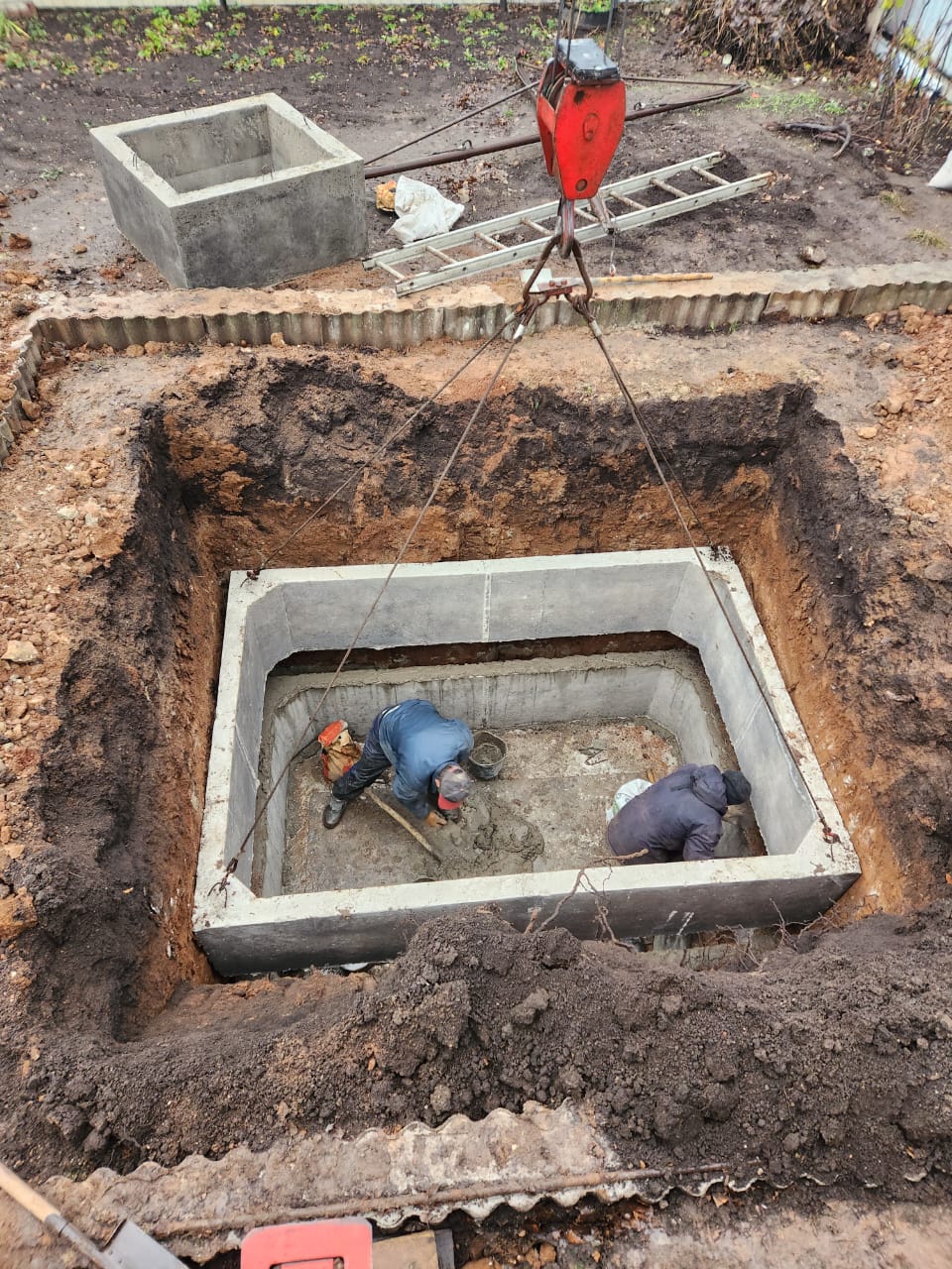 Погреб с верхним спуском